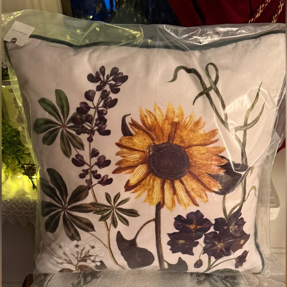Anthropologie Evie Cotton Decorative Floral Pillow